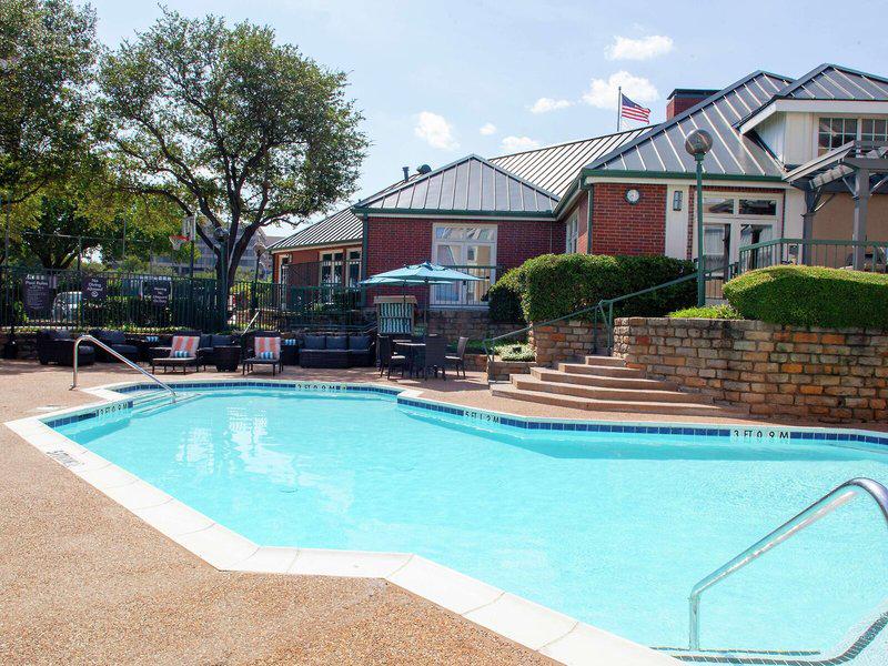 8453FA00A8A8D509F50F4EC8432CE8B4