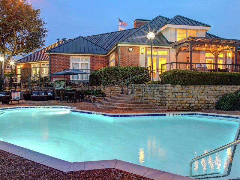 26AE773A0702F9E58F60D8D5B5C7C624