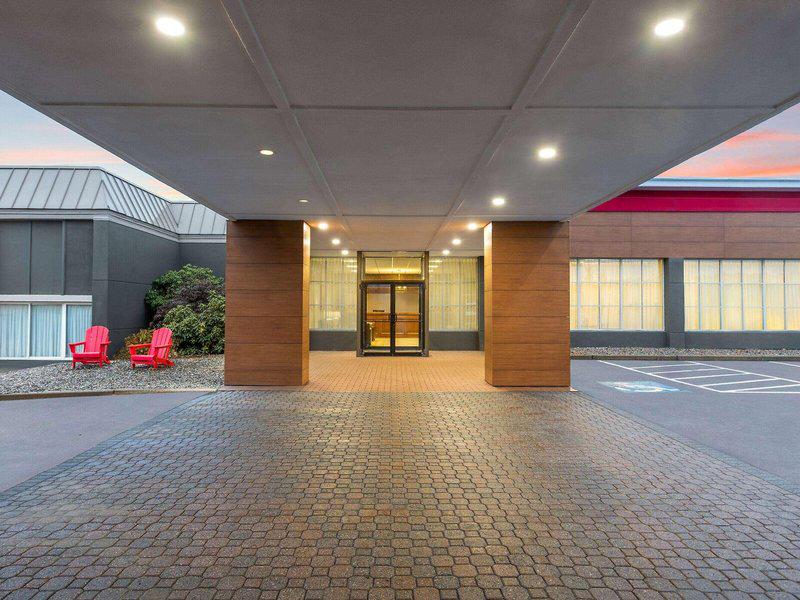 99CD6F7ED3919FAE1821F26365F4F41B