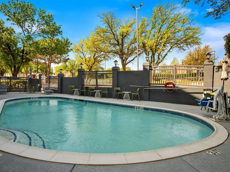 8A6C815FF21027B19A608581235888F3