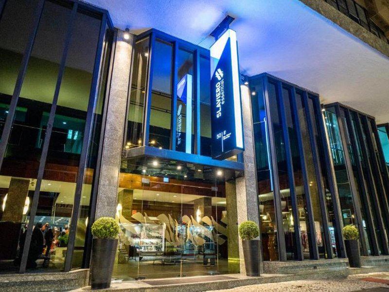 2BC786563FB52E57E2CC75D8986780E9