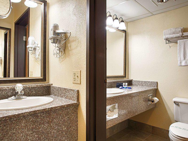 F6FF4793D1A575D99D3AC10C06BA5363