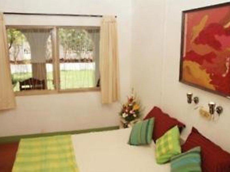 057CCF5838427F2AA8A5F6063A37C0FE