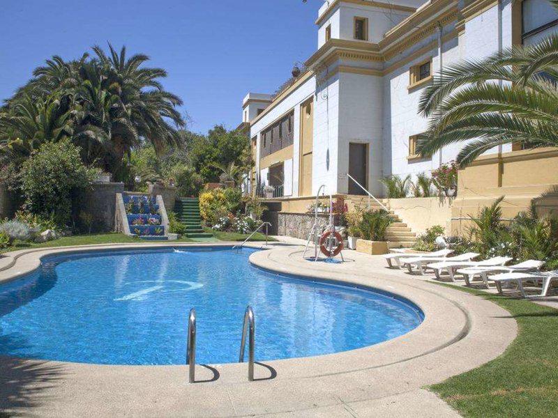 14881064F35B9EB031E080A9AFE8D248