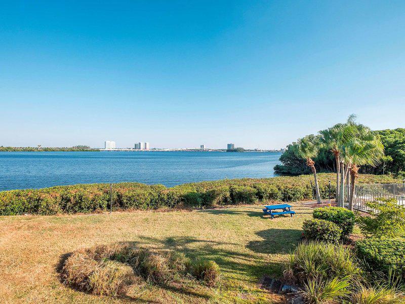 BF6C57018FFD15A0E8F19A6179DCD2DD