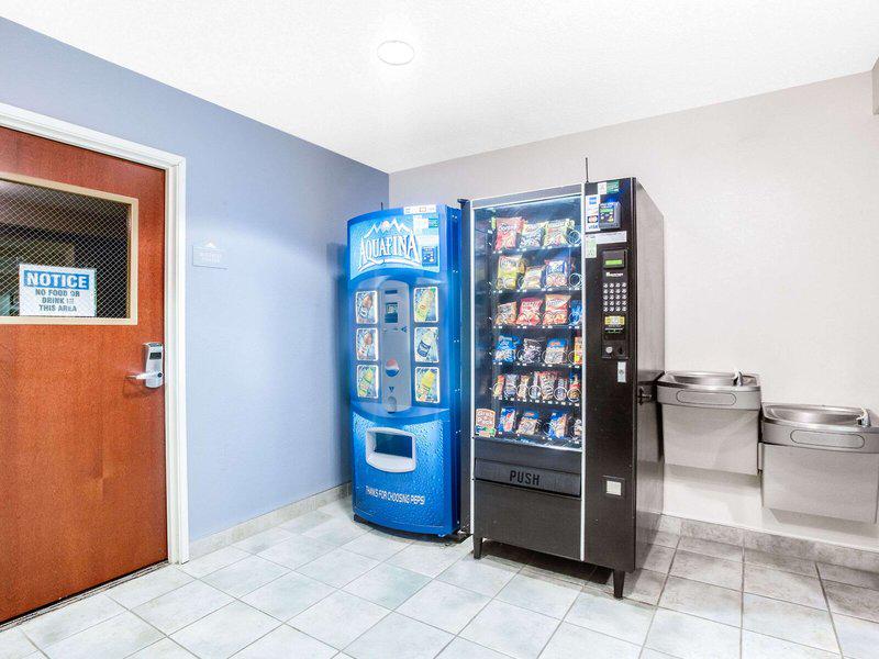 E054C2F8AA884EEBCB09A3CD82C4F9B2