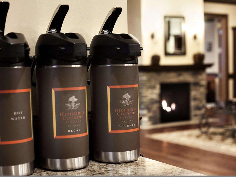 D9FBB9EEF098291114C2D39C3B97BF03