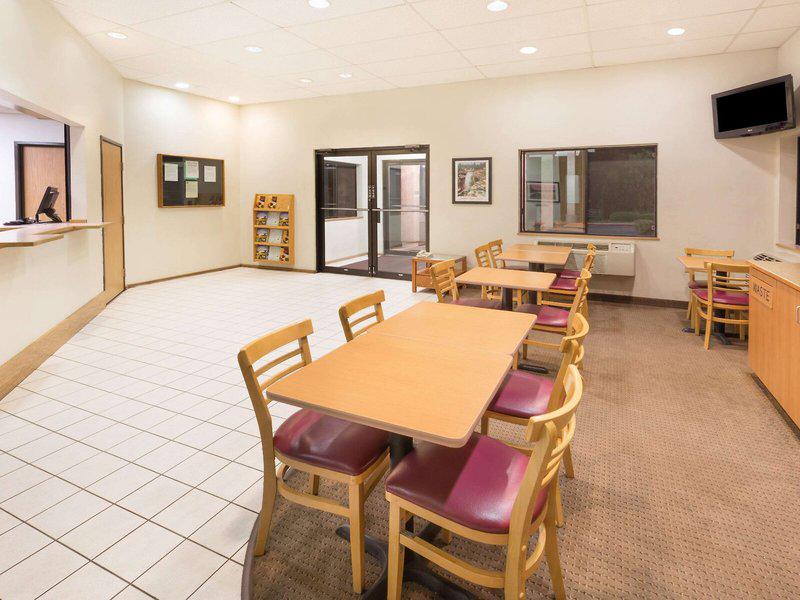 24B07E150DF2ADA76D9FD39CA31B008D