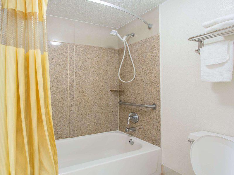 ABBB80C3B2A7ADCF99B5591C72BC0231