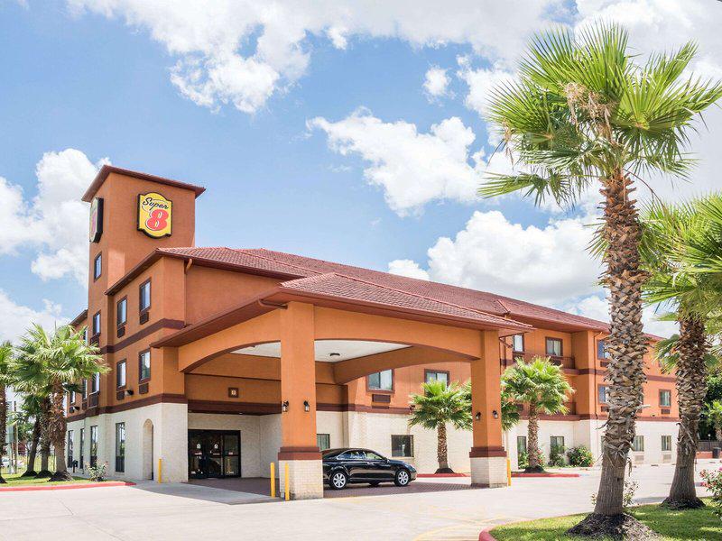 81C8D0734D29DEFA512BDE9D6EF5E1C0