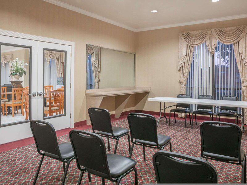 F17B661EF1DCA5C287E6229E15586544