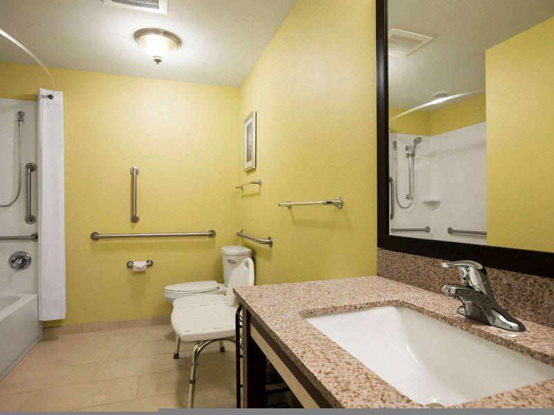 1DEE7F27CCBC66BA4E012F6A3058BB6D