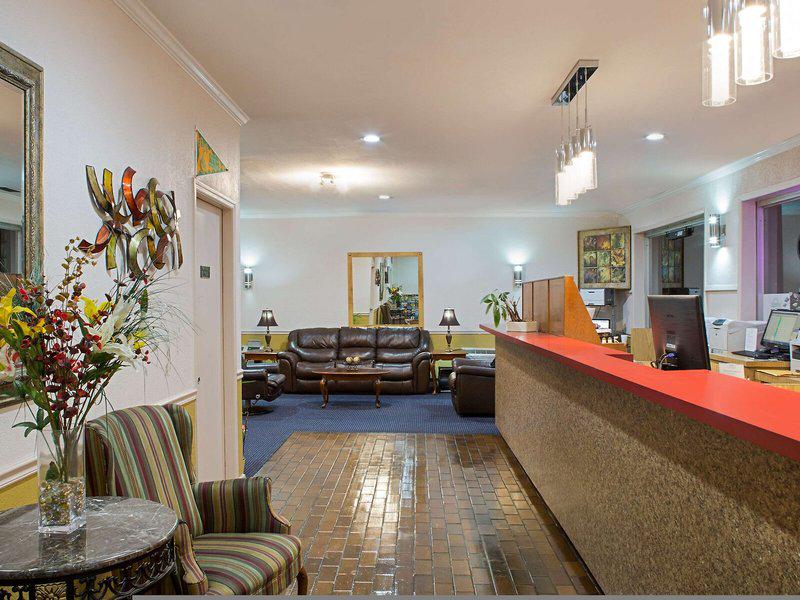 2FC3960EC70664FBC1EEF8D14846E304