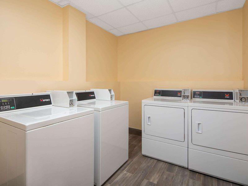 E9C30F4A25A3FDD2918F7B641EA04F8E