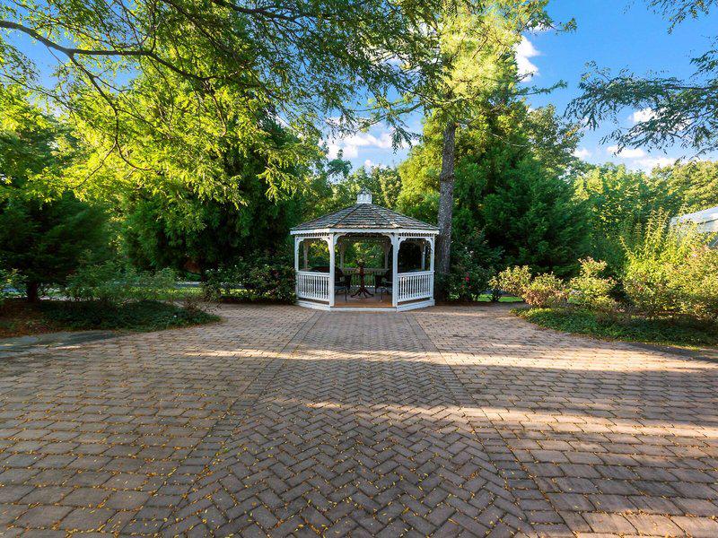 ED095EB7CF897990FB60D747E6FE7C81