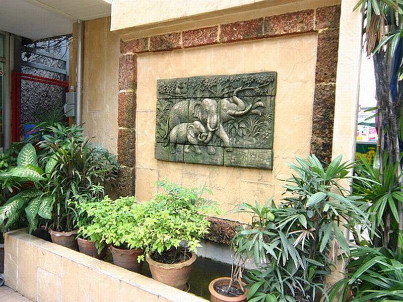 95E9E1D83D608D2F08184C892072DAA6