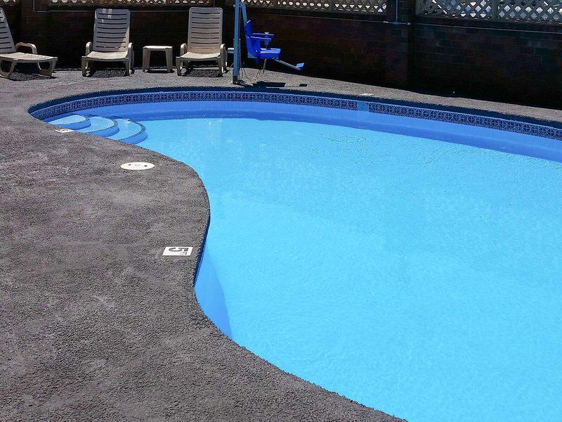 8F715F513376C809255C9A6A81665837