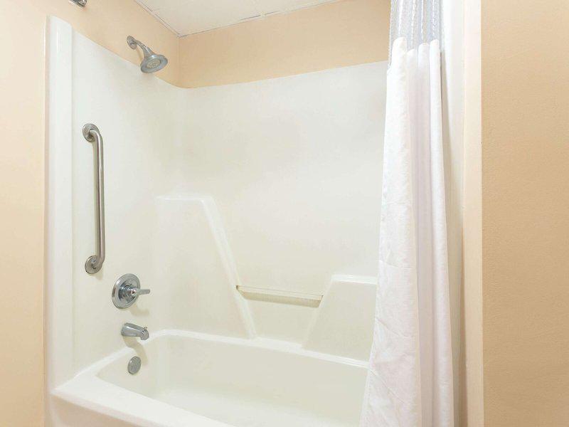 D2B095FD73765A2DFF9D7E0D4DA8D0F5