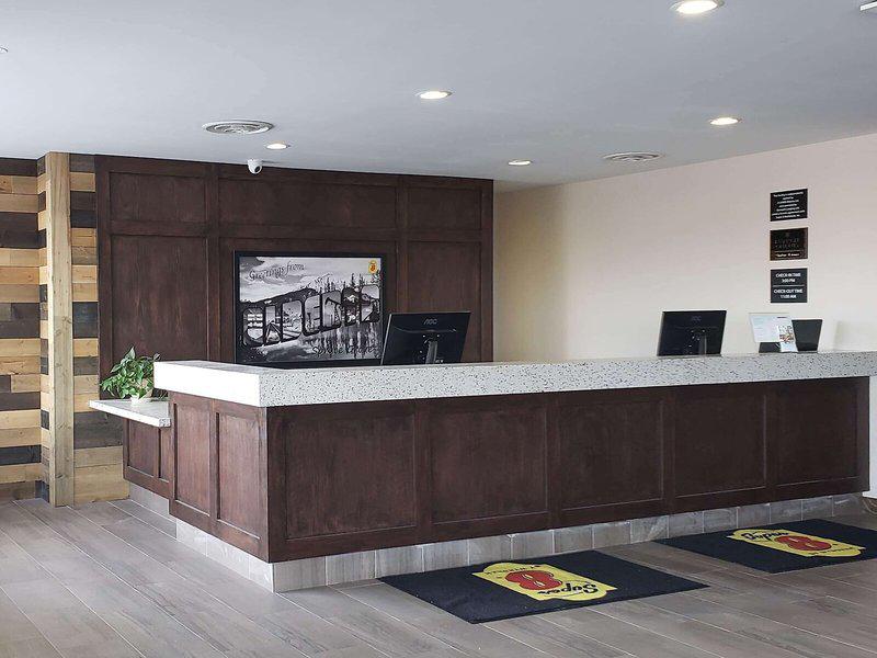 DB1C785D6DD2212F1ABC2EC4637C7EF8