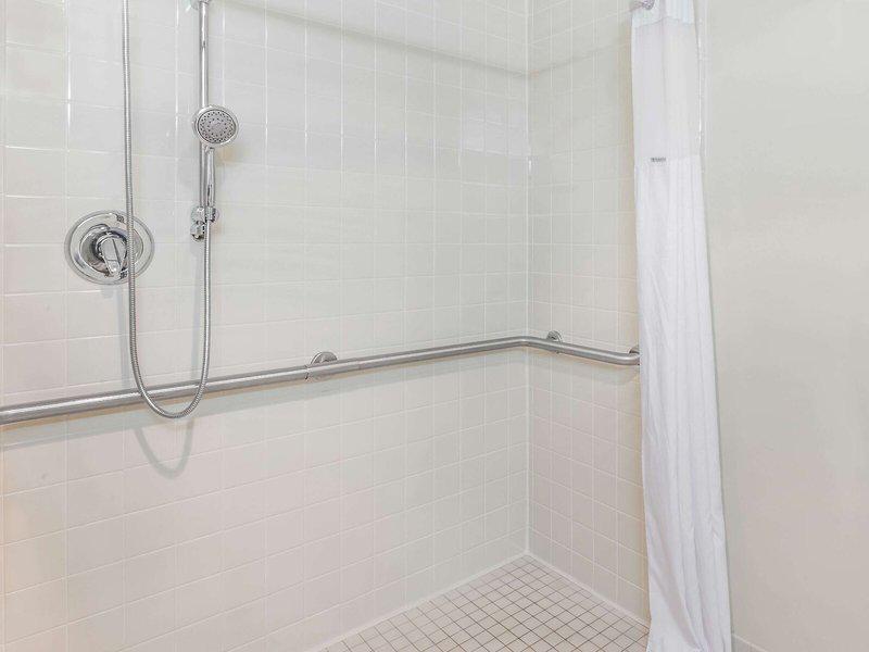 F3A0F24511E7E1950F7AA41EB9C7D6C5