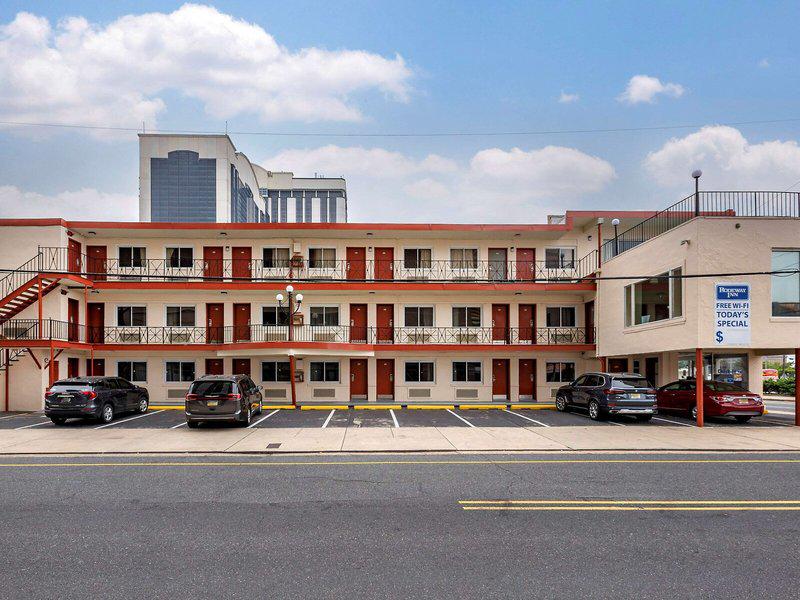 18DEA3F93136C3ECCE121F826C11147F