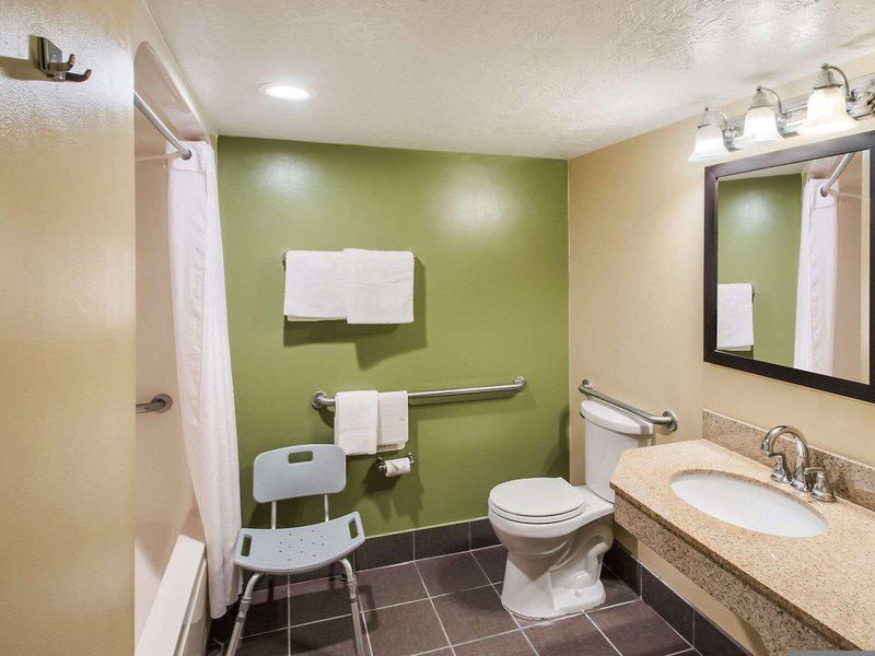 E03A04CDDBDD54CABFF81D2950ACC6C4