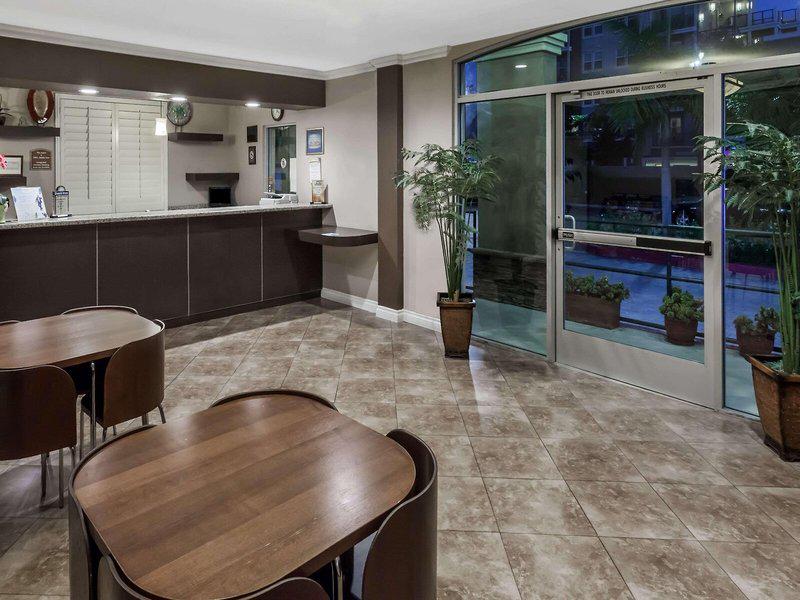 0A4B6BA0900C89C5BFF5460B7534095E