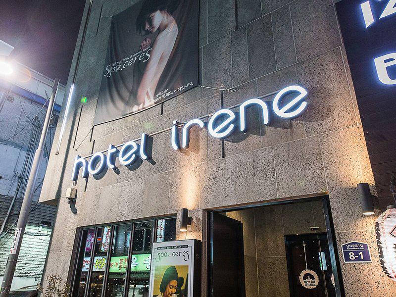 F4B0D58F43AC0D3B4349802AEC4FA4EB