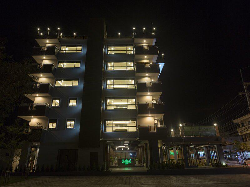 17877AACB0B7490E30A0476D7BD9C9B0