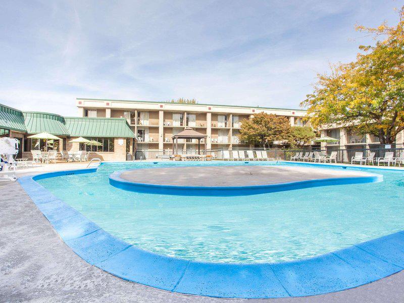 2000A7DC51DF93E8319EA1F3EDAB9E47