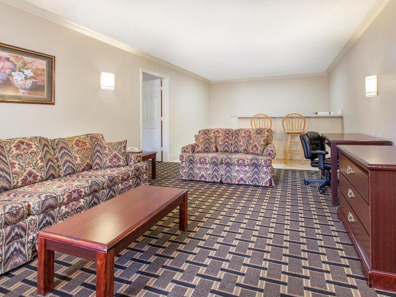 7EFC5010B008937D1EB4EAAE7349A19B