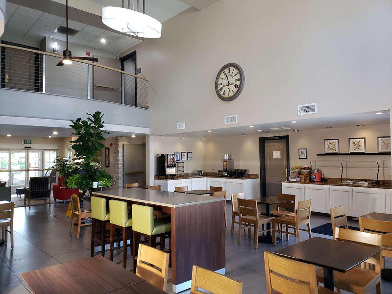 AAA3D33860D61BF8591F3A0195B4C624