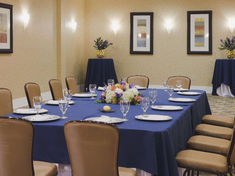 B8D77FD9D64D700D46D5416F30B21DCA