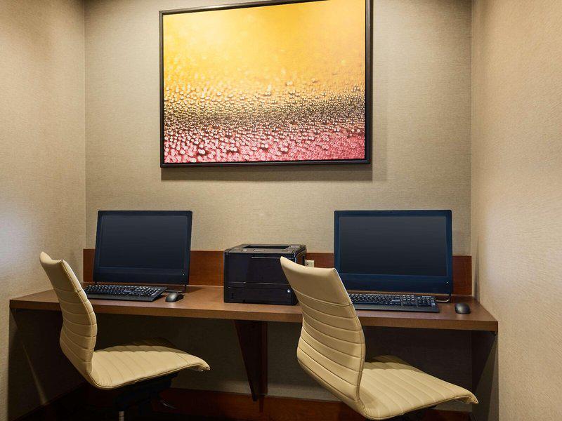 215B1E1E1378BC1AF7A02F7BFA3F7605