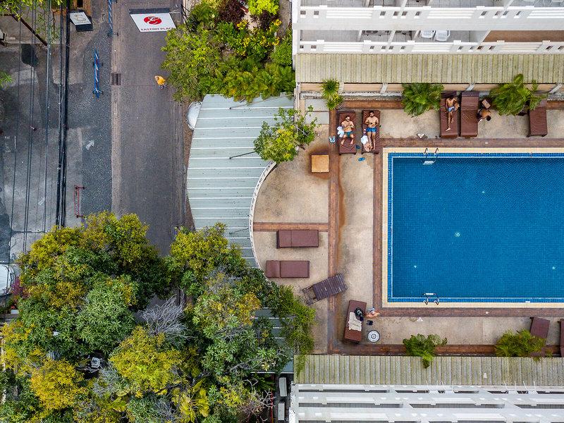 2C200DB2B4198CE8B750ED06DDC323F9