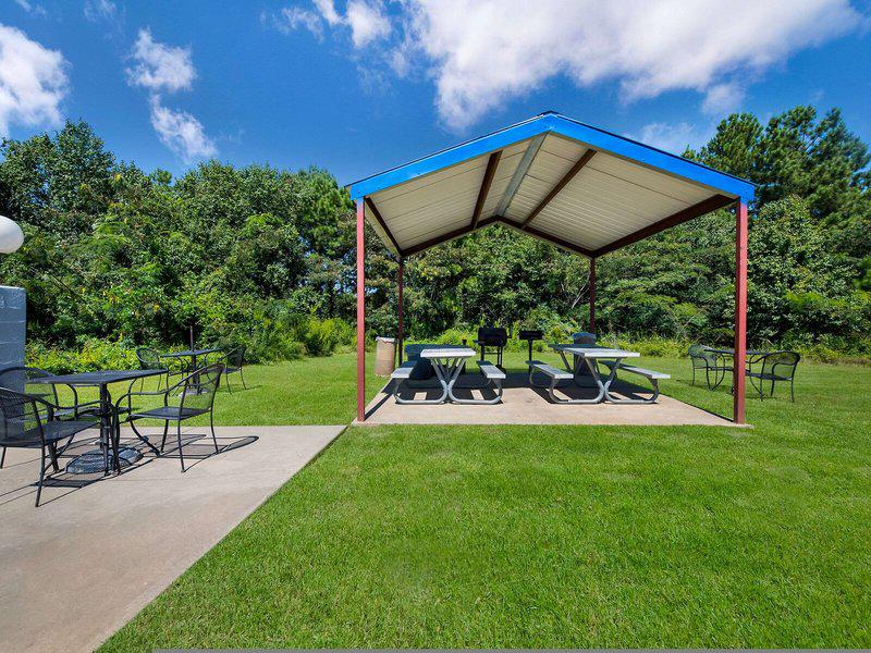 AA5892CBBF035D1A21DB205E2B6E9B0B