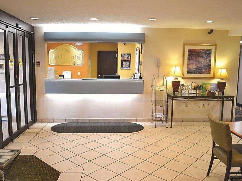 2453716BBD527F9FE76434FB19185459