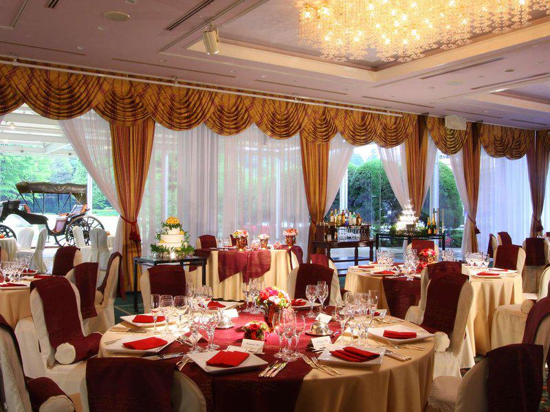 810128007115A4F84BDF14499C5B27EC