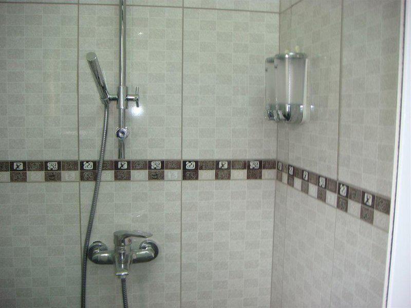 79AF9189AF707C2143F518D4193E4B0A