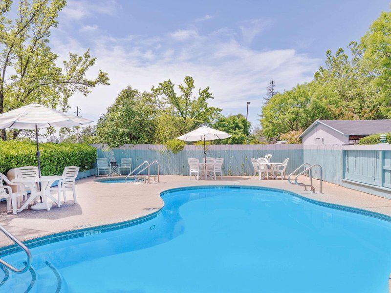 49B395CA645869D3AD95D4846F1119CC