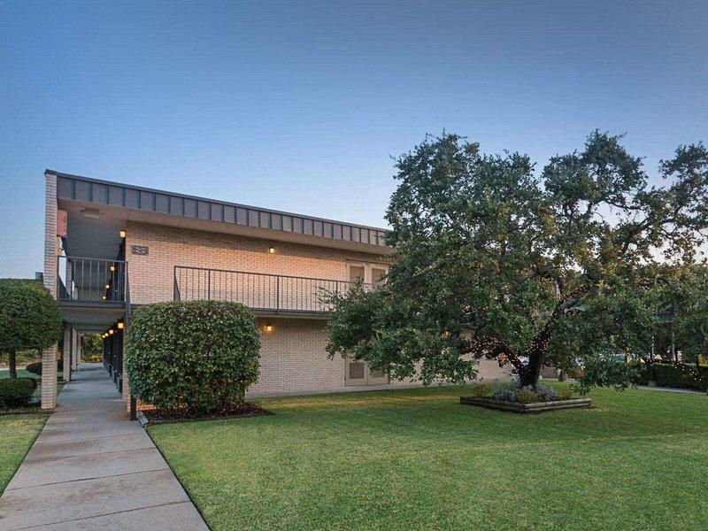 2656C420AA37F442B464D4AF77633F6F