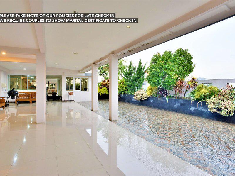 03AD00E0EAEF8CDFF0E29697372B965A