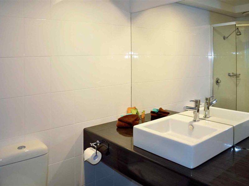 107AAC76FE805E5CAB264B688CC4A3E6