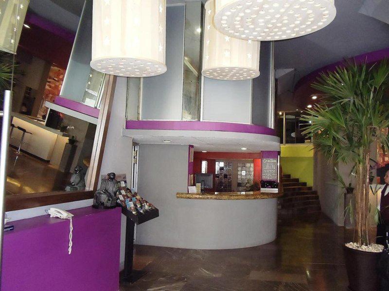 32F8E6F70B4F43673ED98B7F8C1AD66A