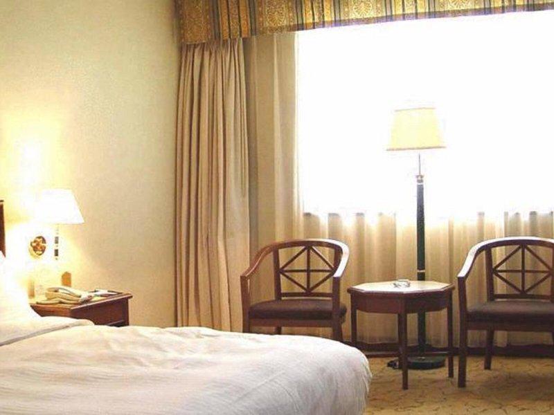 8A9359AEE22E10F6A9FF13ACF4EF447E