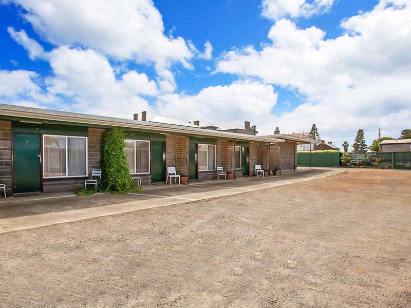 CC76E0F6AB2AB80759C4B397B7AA0FF3