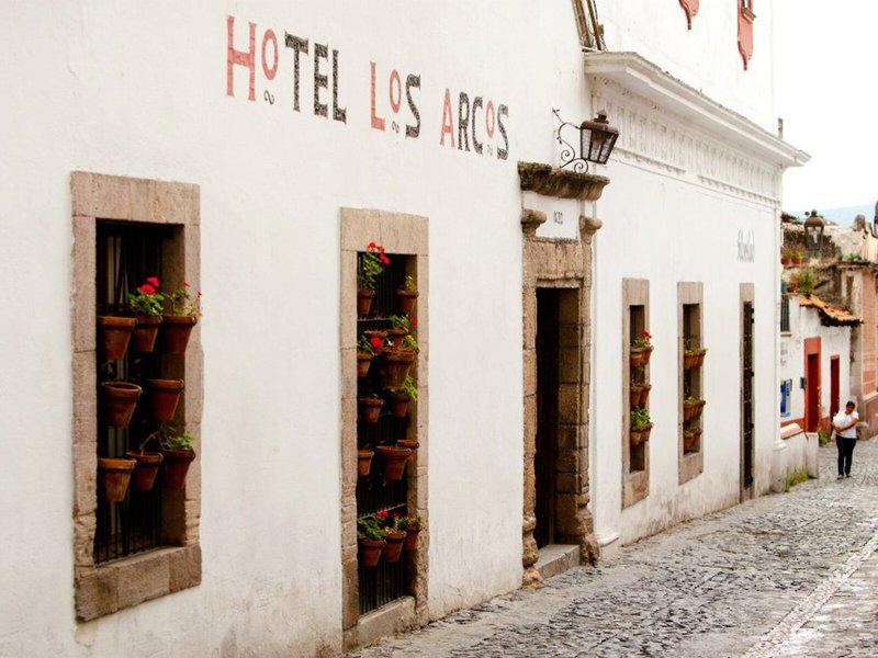 66A3C43B0D0AE326A4A8B5EEDC00039F