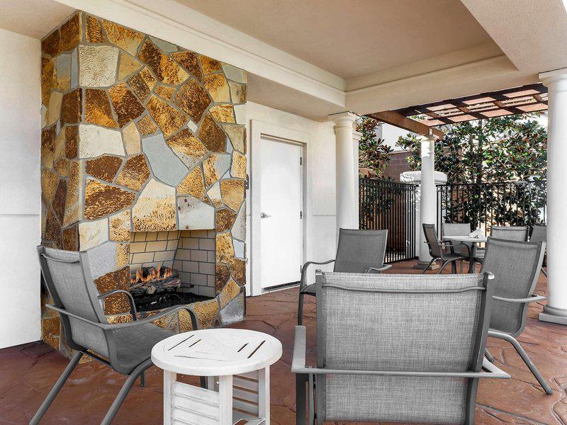 AD997C45752393AFCE3A2C645F027B84