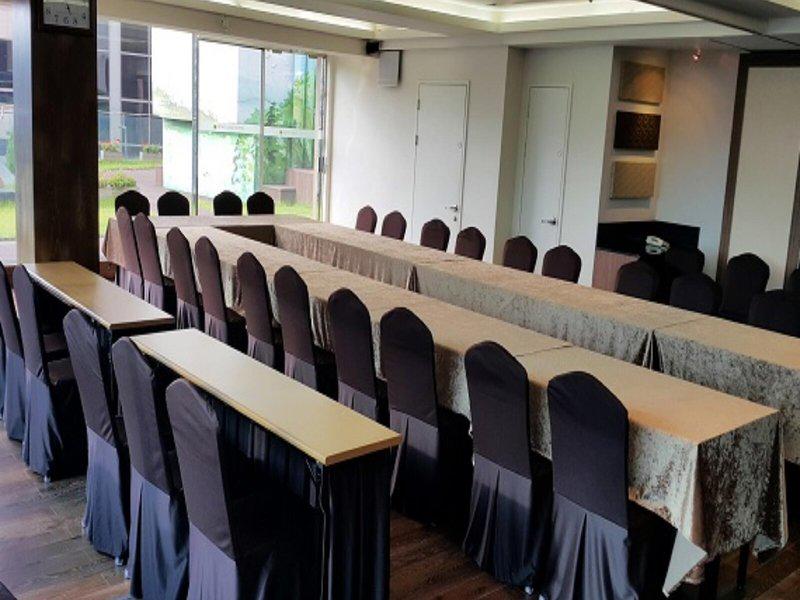 9E6098653D0207DE13F83A9B1A681CC3