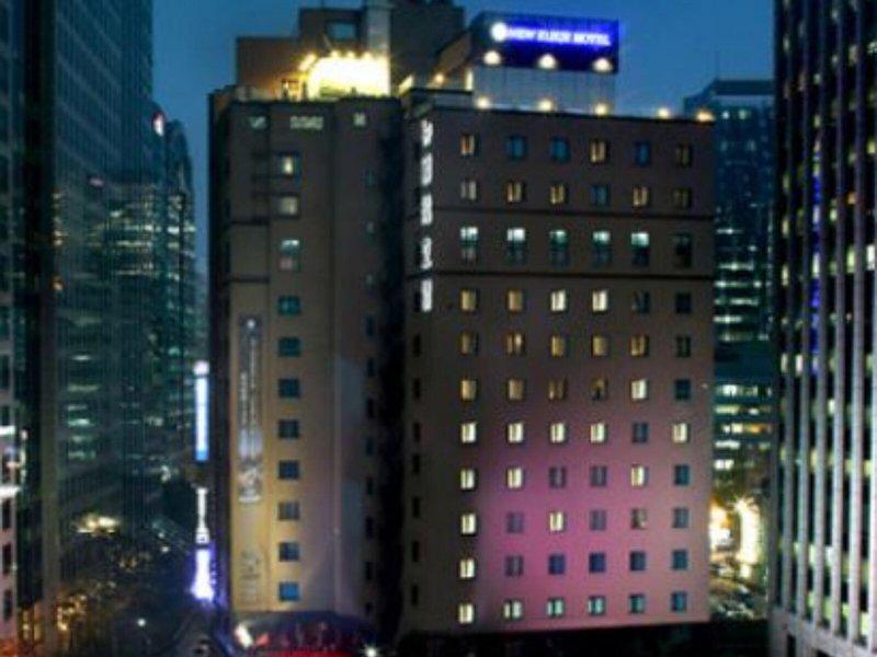 D63709ACE651D6CF701A6BA09D5D4226